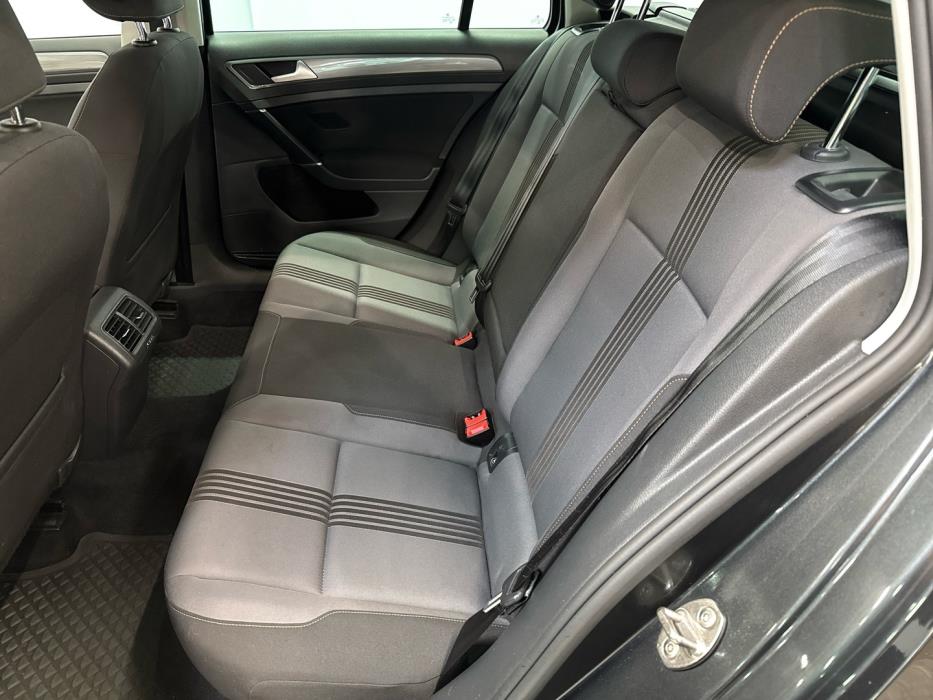 VOLKSWAGEN Golf 2017