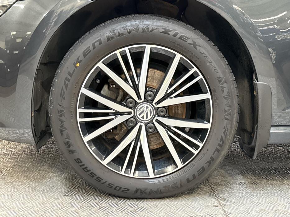 VOLKSWAGEN Golf 2017