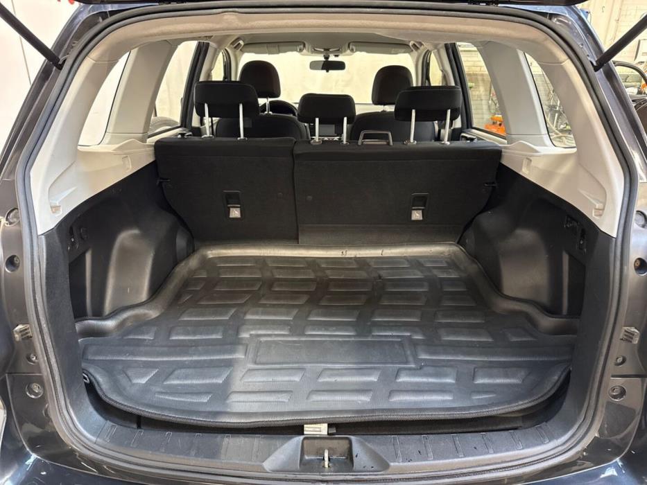 SUBARU Forester 2016