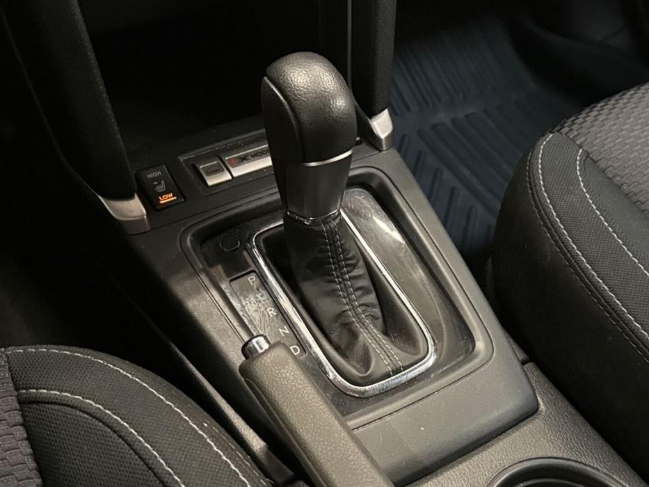 SUBARU Forester 2016