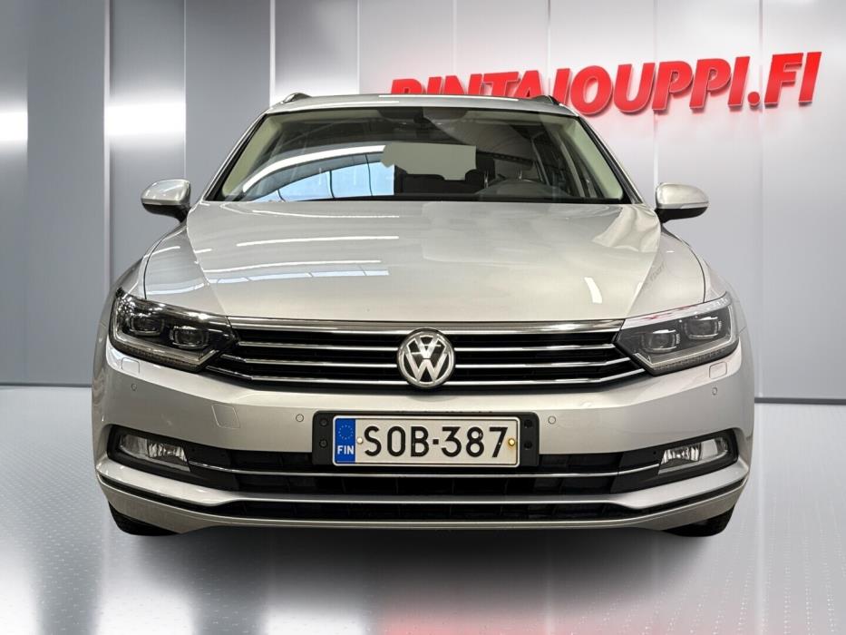 VOLKSWAGEN Passat 2018