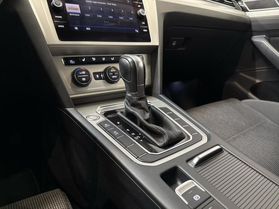 VOLKSWAGEN Passat 2018