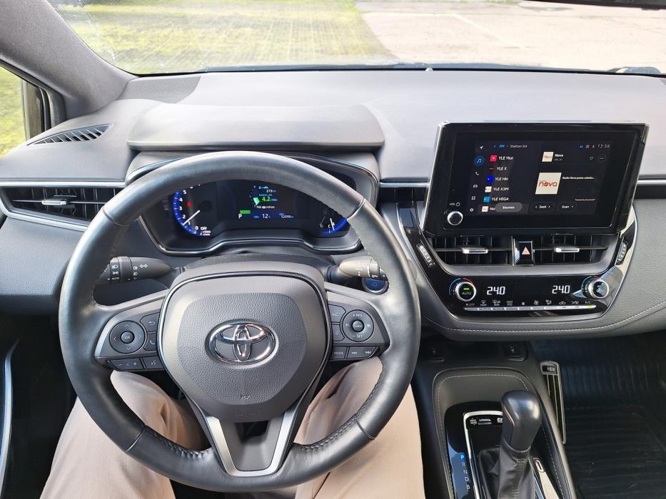 TOYOTA Corolla 2023