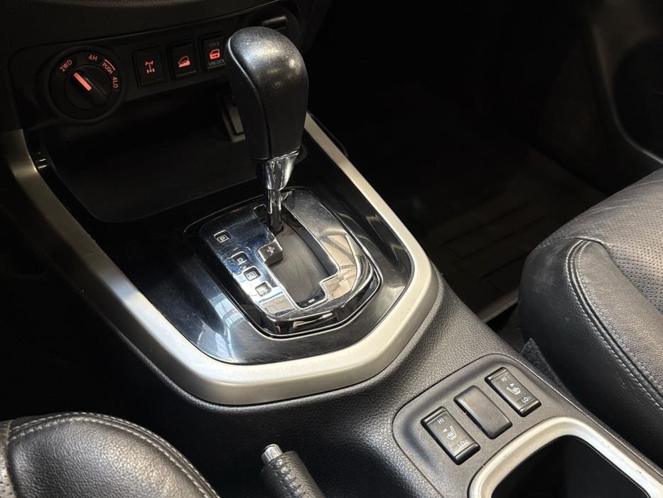 NISSAN Navara 2017