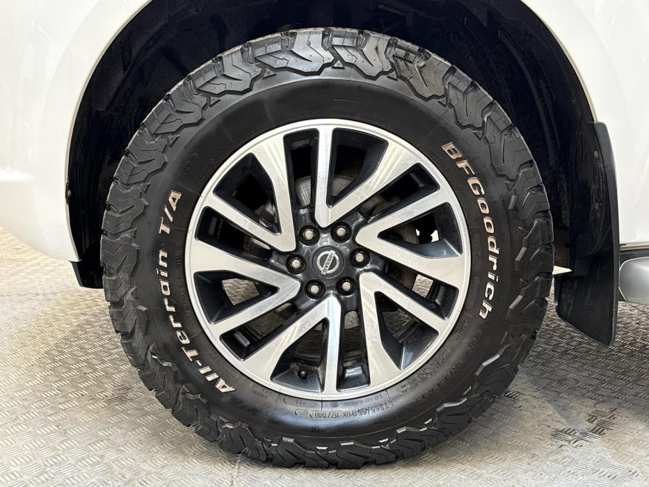 NISSAN Navara 2017