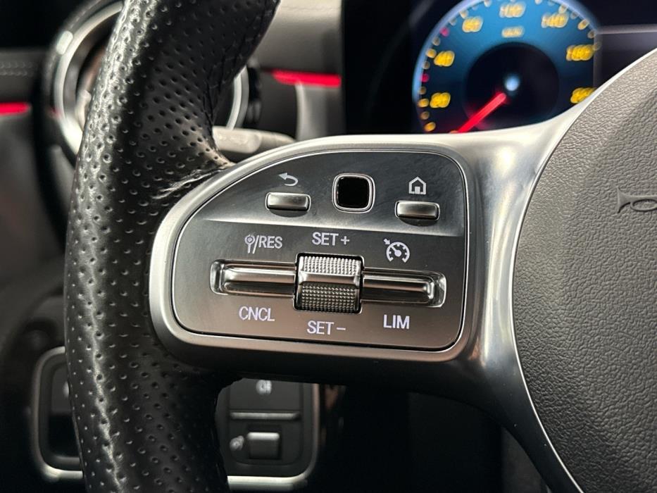 MERCEDES-BENZ A 2021