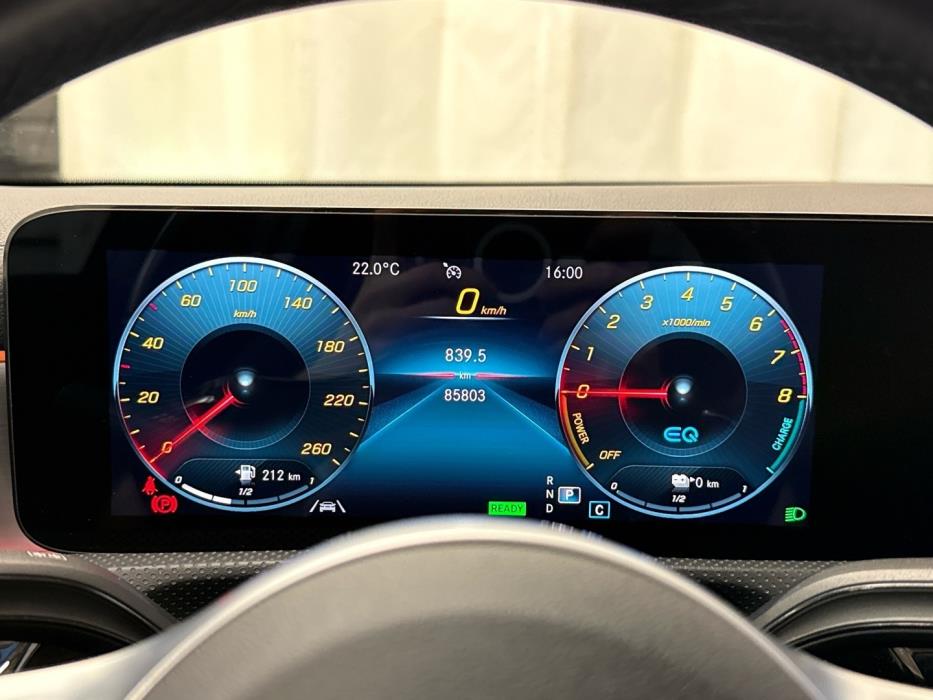 MERCEDES-BENZ A 2021