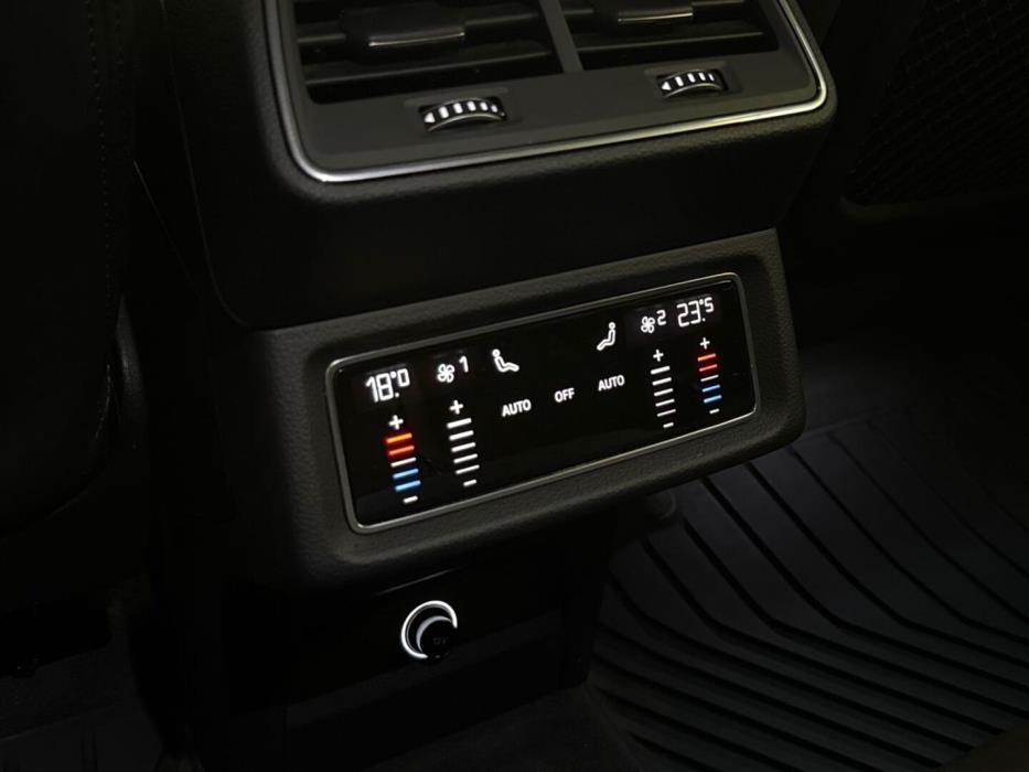 AUDI e-tron 2020