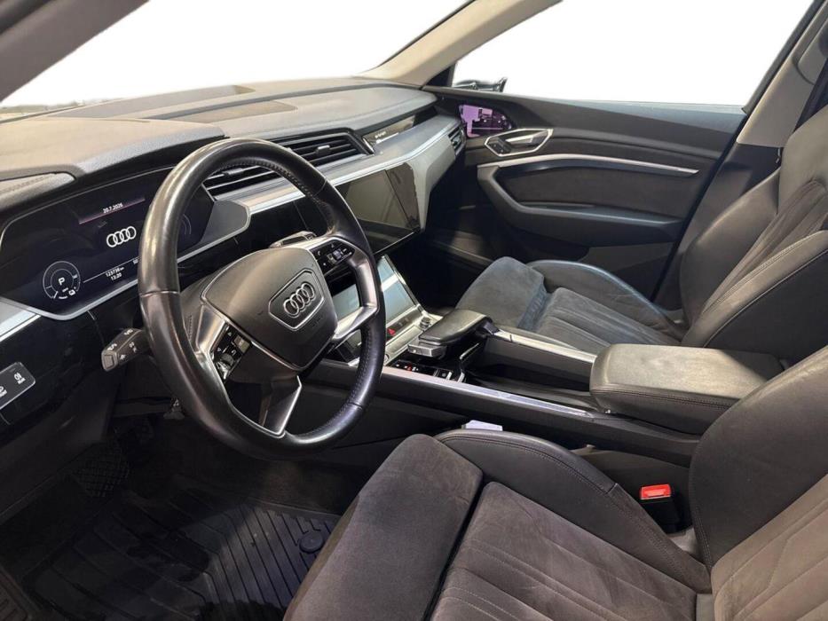AUDI e-tron 2020