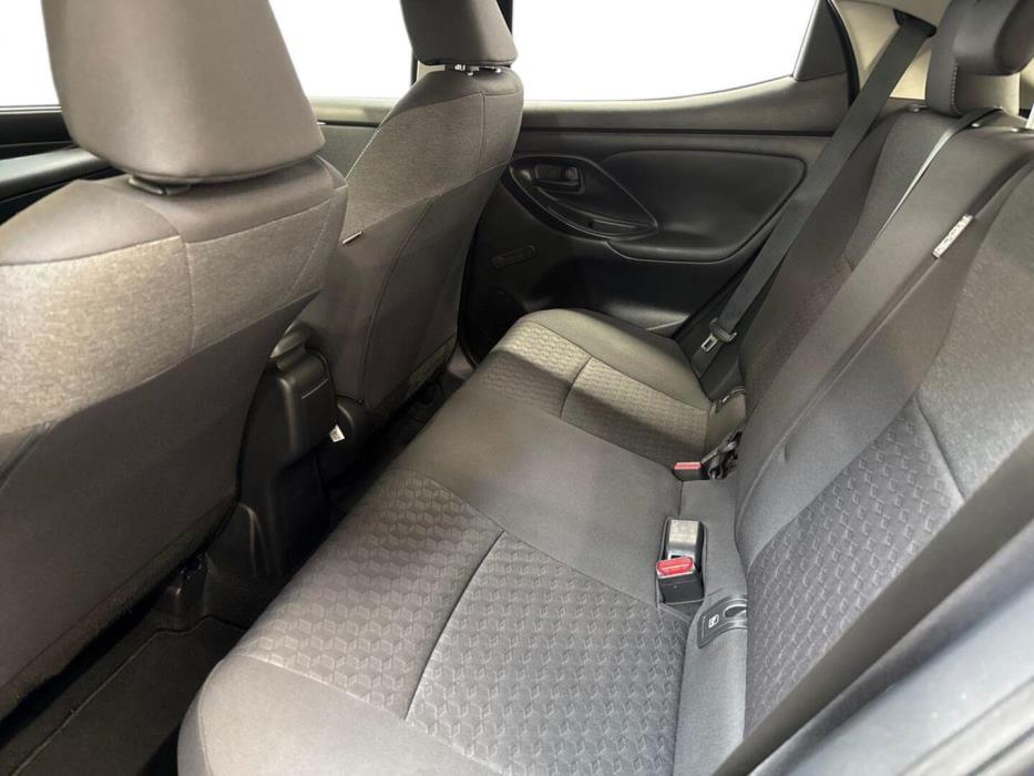 TOYOTA Yaris 2023