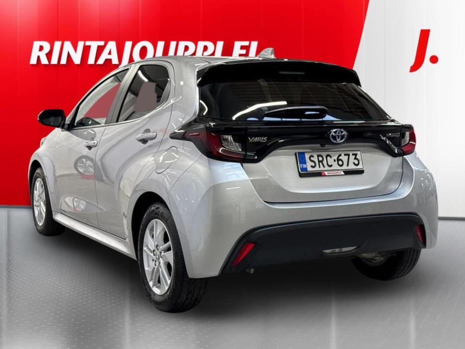 TOYOTA Yaris 2024