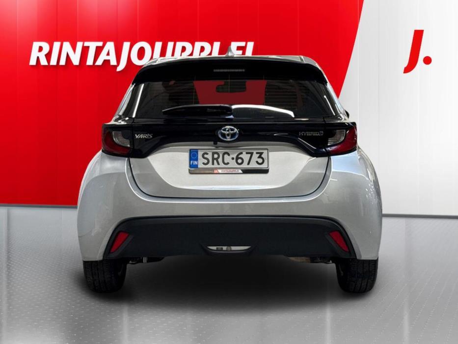 TOYOTA Yaris 2024