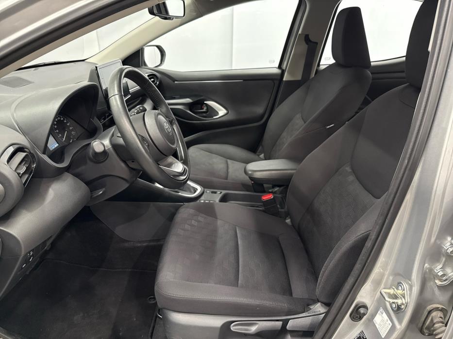 TOYOTA Yaris 2024