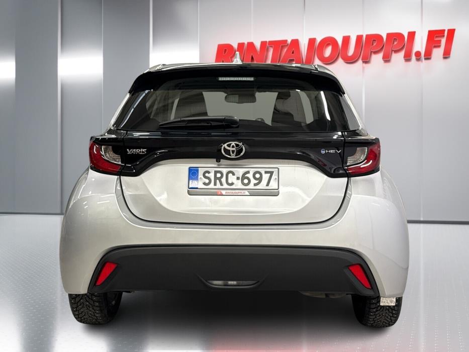 TOYOTA Yaris 2024