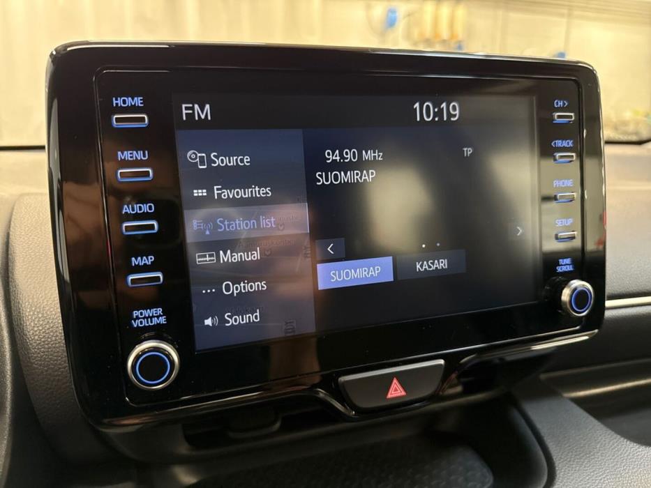 TOYOTA Yaris 2024