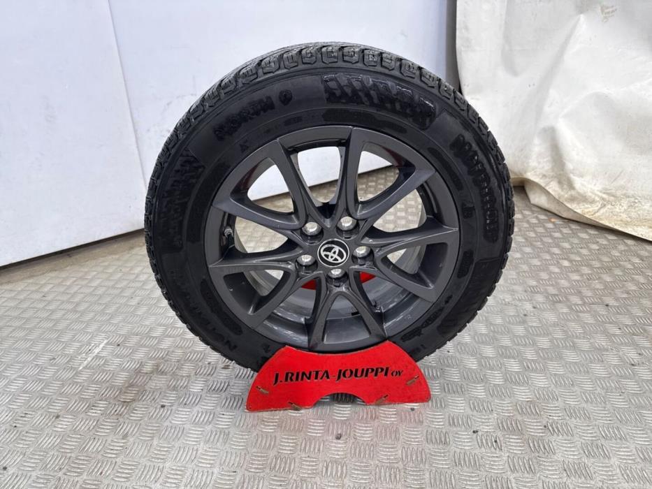 TOYOTA Yaris 2024
