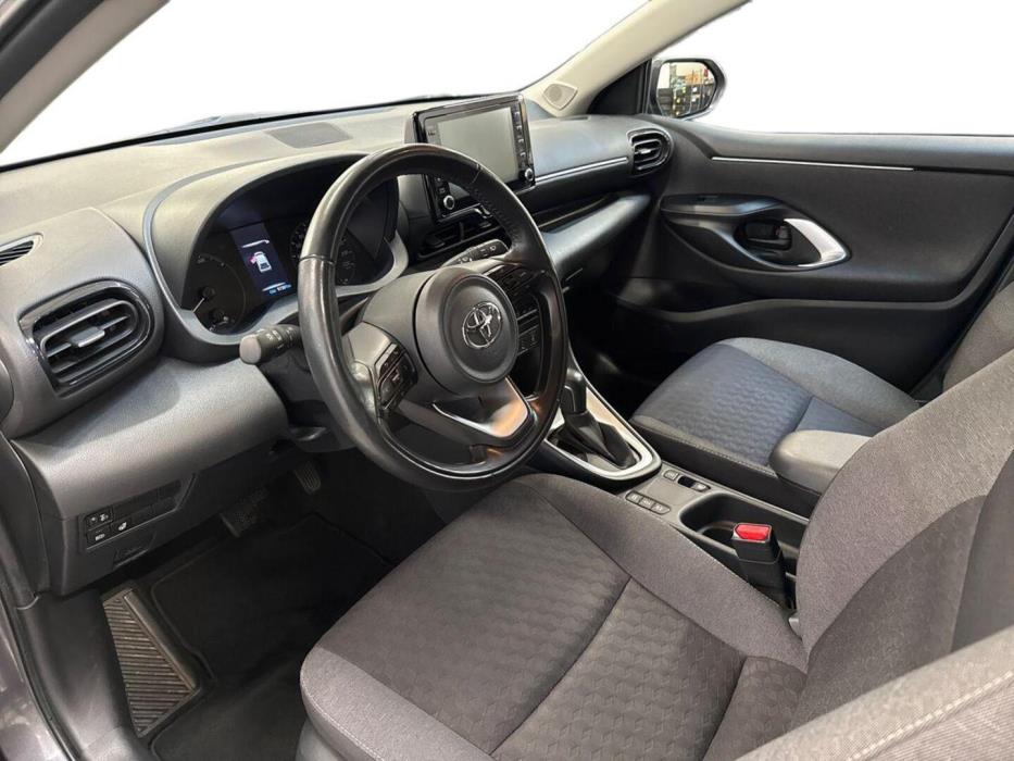 TOYOTA Yaris 2024