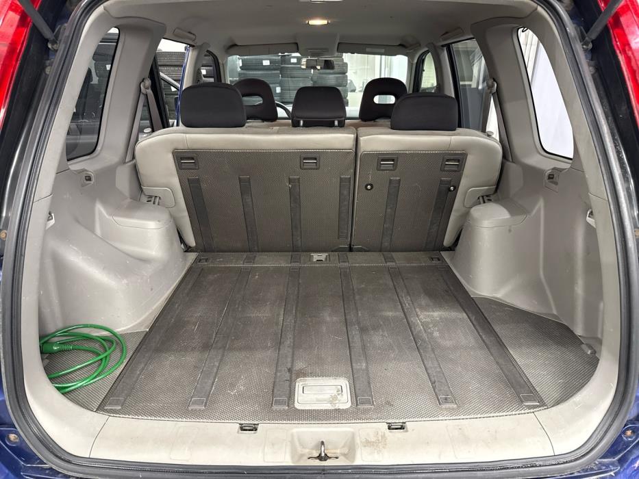 NISSAN X-TRAIL 2004