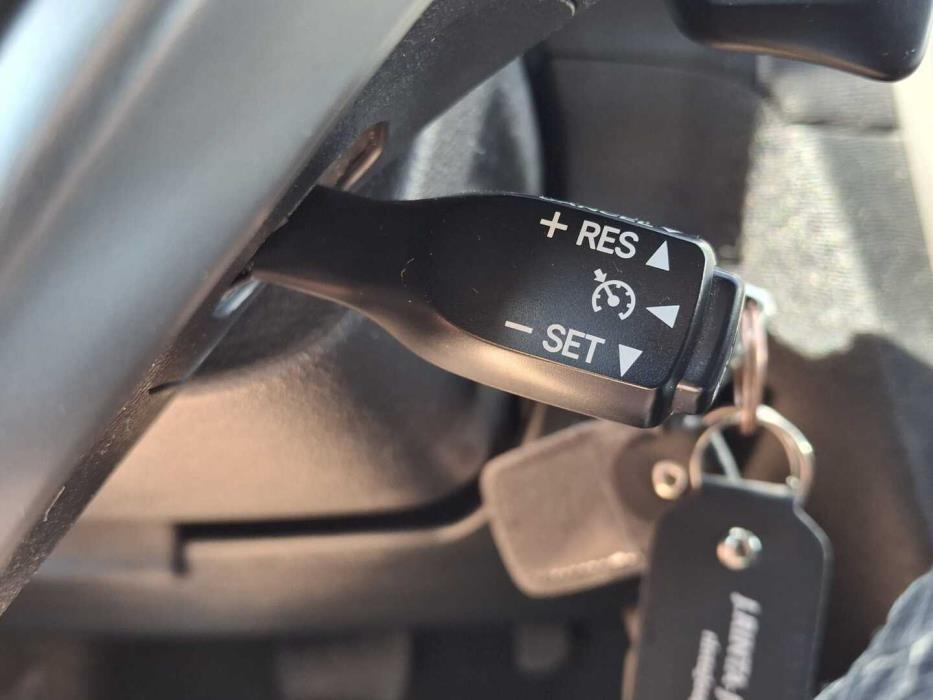 TOYOTA Avensis 2015