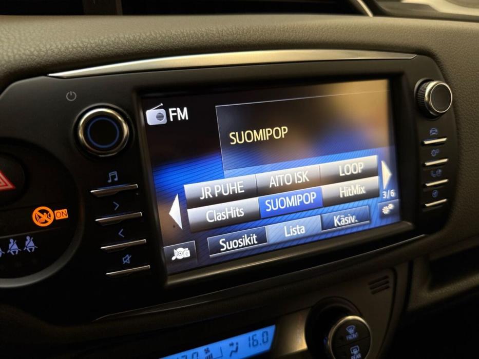 TOYOTA Yaris 2019