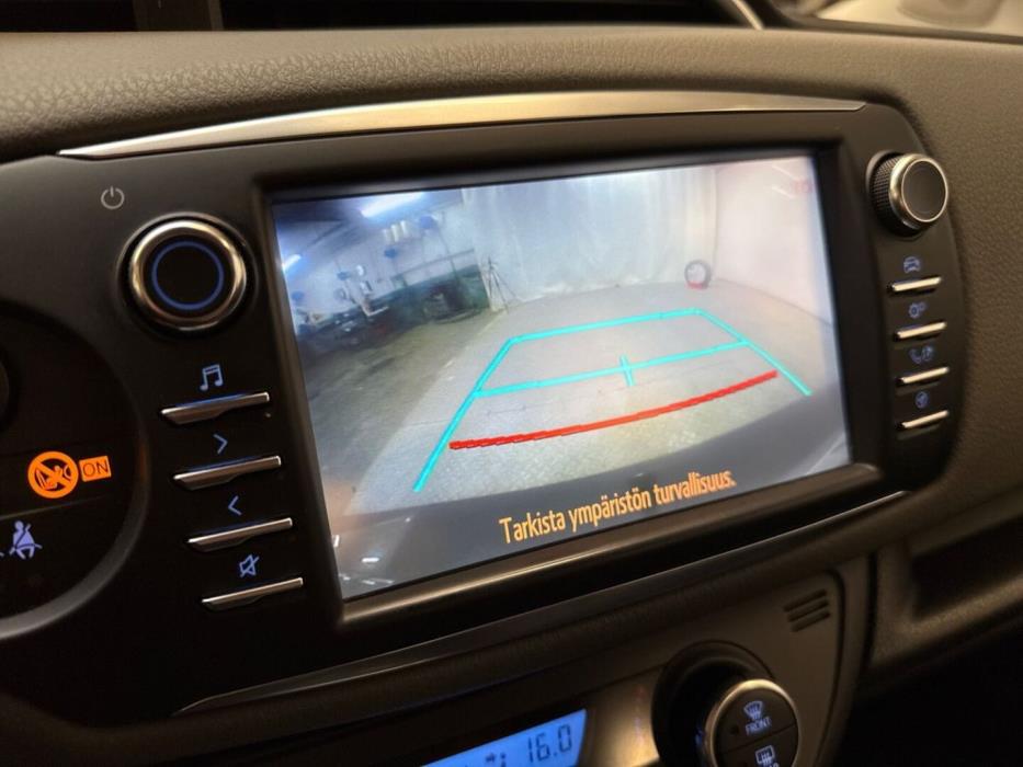 TOYOTA Yaris 2019