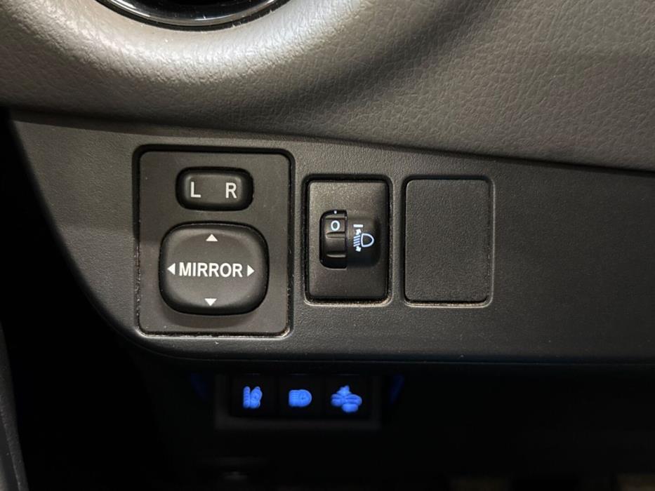 TOYOTA Yaris 2019