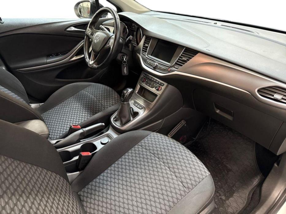 OPEL Astra 2021