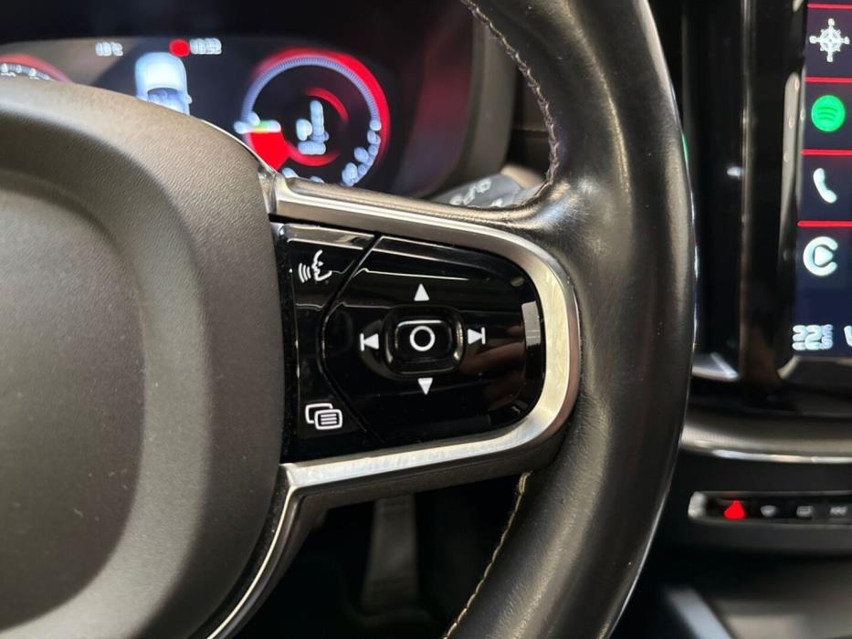 VOLVO XC60 2020