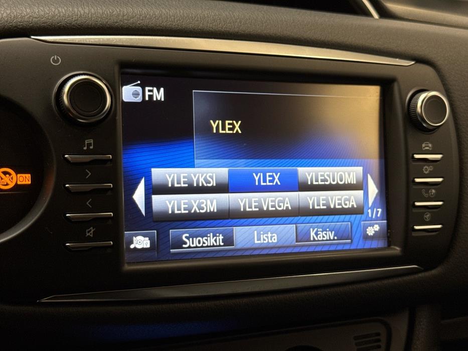 TOYOTA Yaris 2019