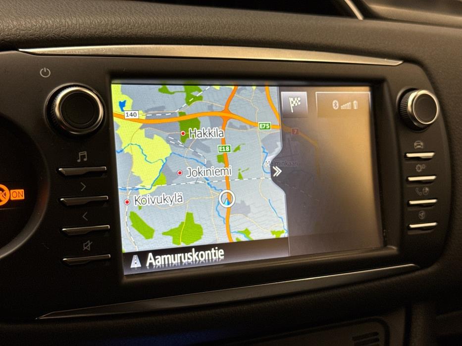 TOYOTA Yaris 2019