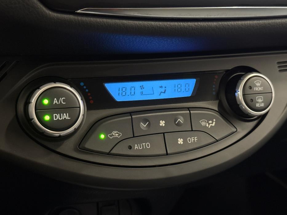 TOYOTA Yaris 2019