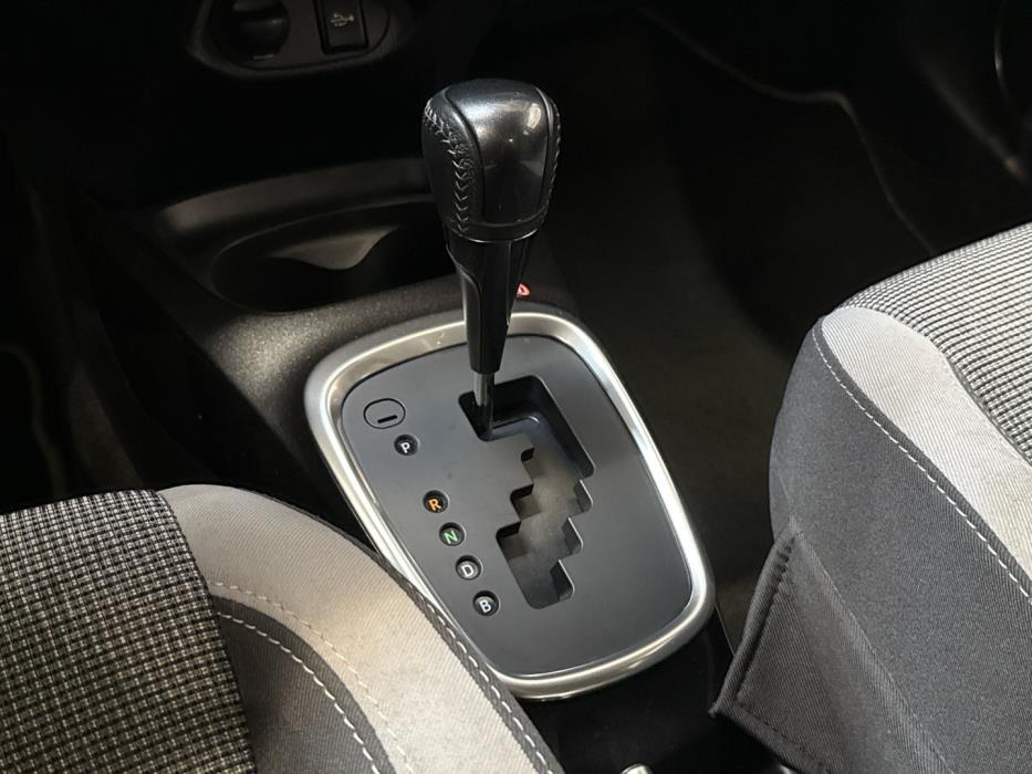 TOYOTA Yaris 2019