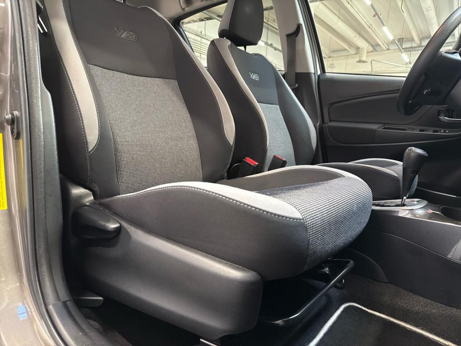 TOYOTA Yaris 2019
