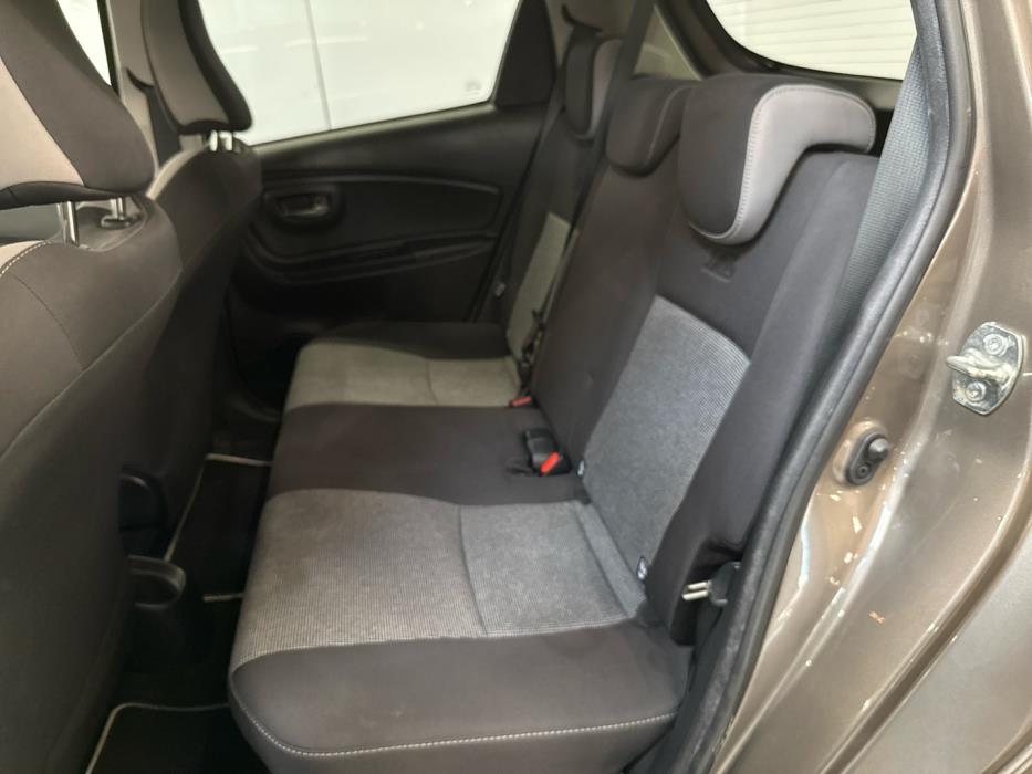 TOYOTA Yaris 2019