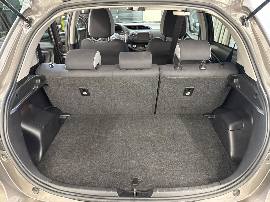 TOYOTA Yaris 2019