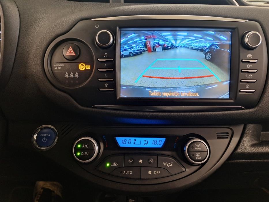 TOYOTA Yaris 2019