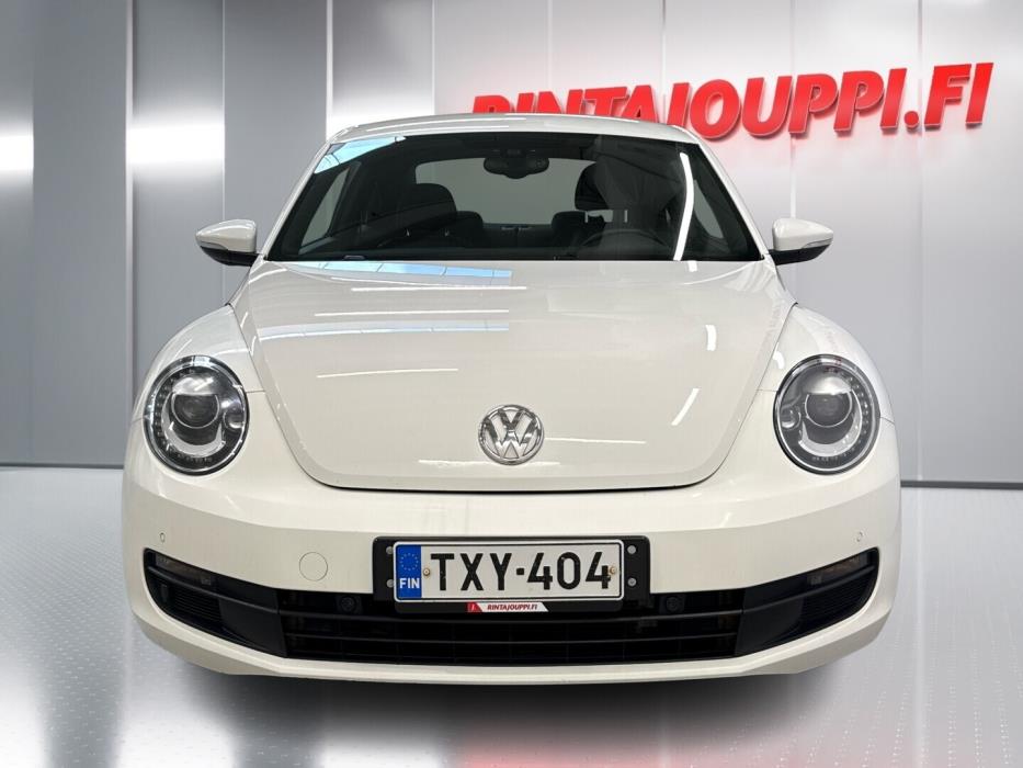 VOLKSWAGEN Beetle 2012