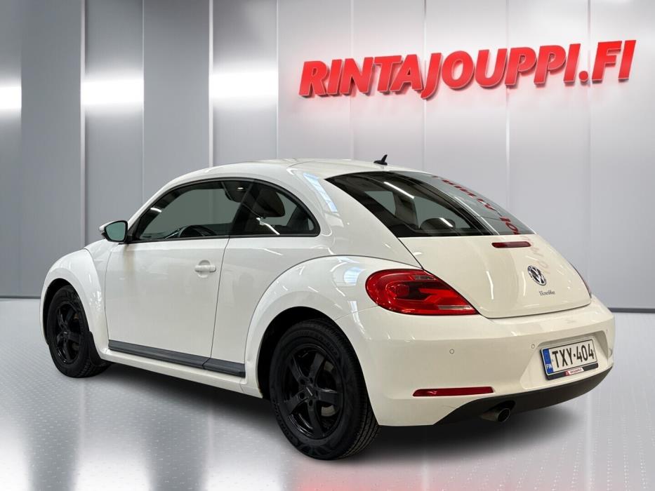 VOLKSWAGEN Beetle 2012