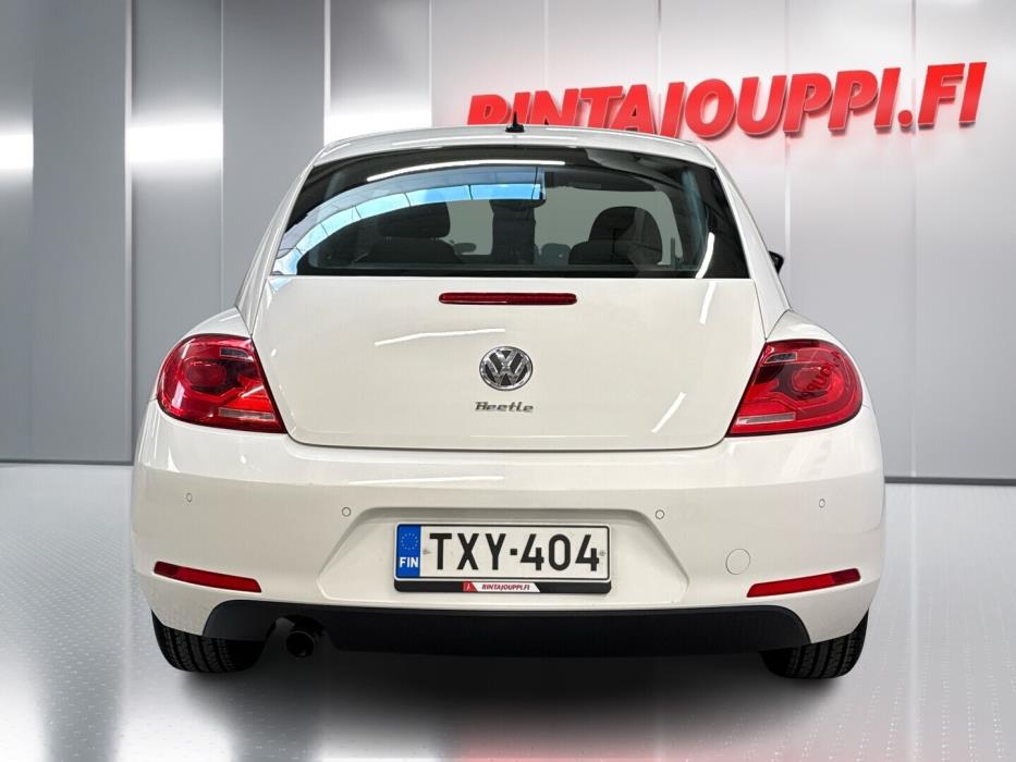 VOLKSWAGEN Beetle 2012
