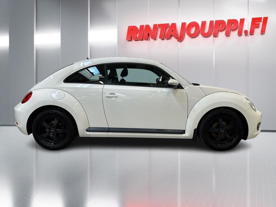 VOLKSWAGEN Beetle 2012