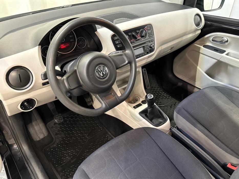 VOLKSWAGEN up! 2012