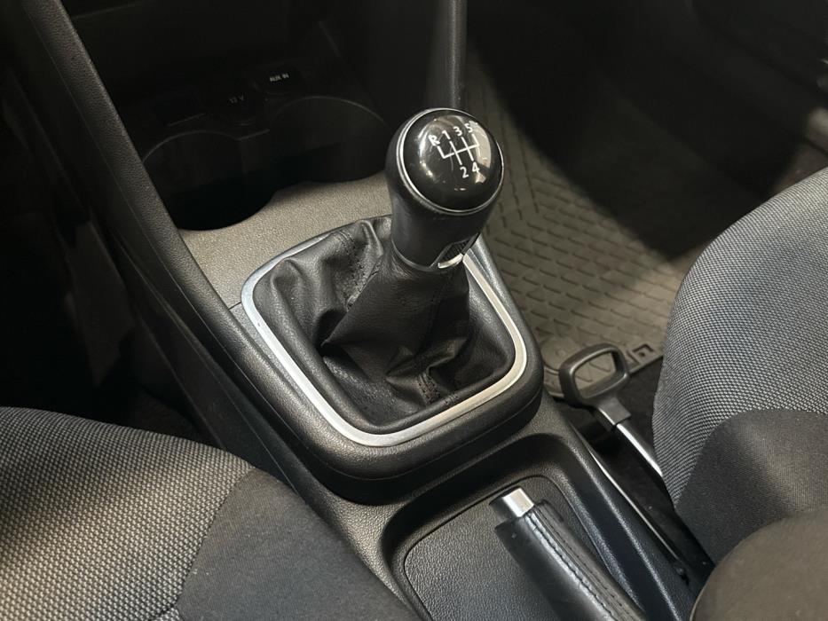 VOLKSWAGEN Polo 2014