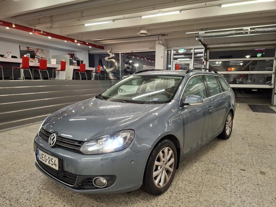 VOLKSWAGEN Golf 2010