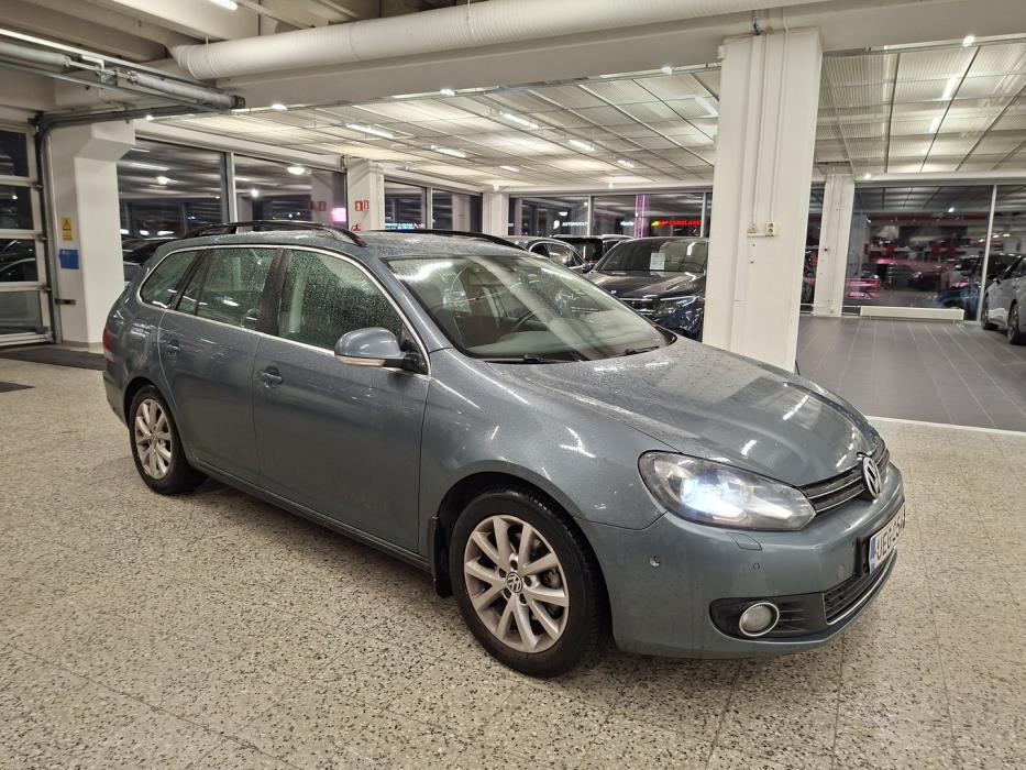VOLKSWAGEN Golf 2010