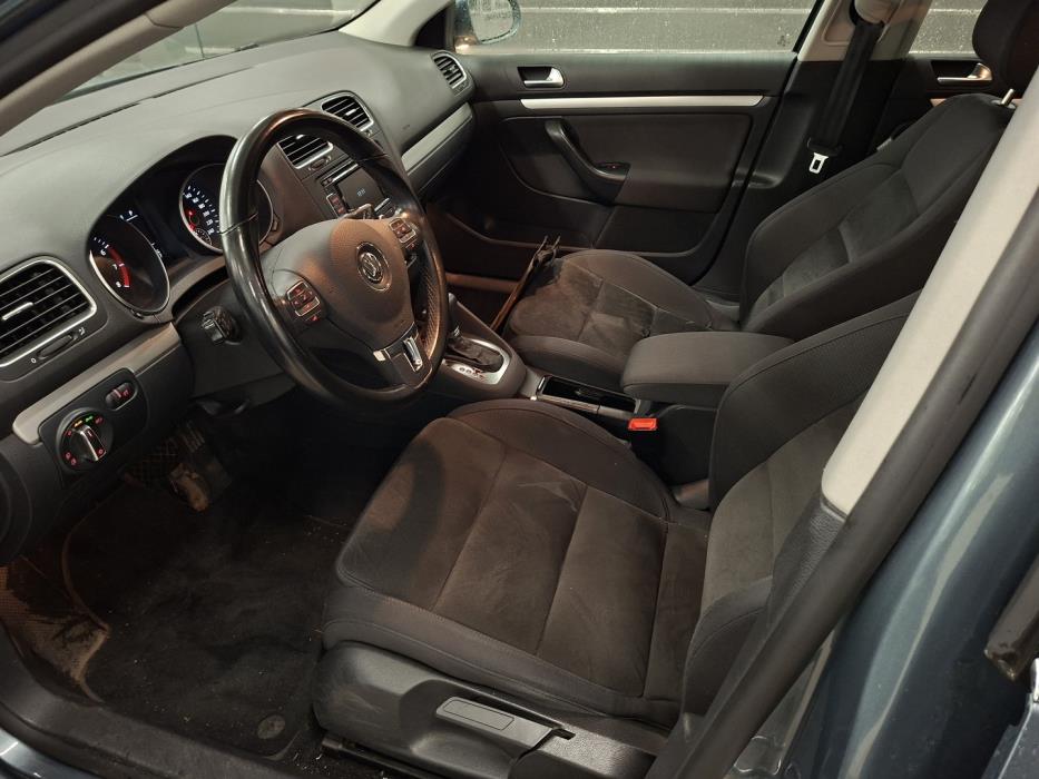 VOLKSWAGEN Golf 2010