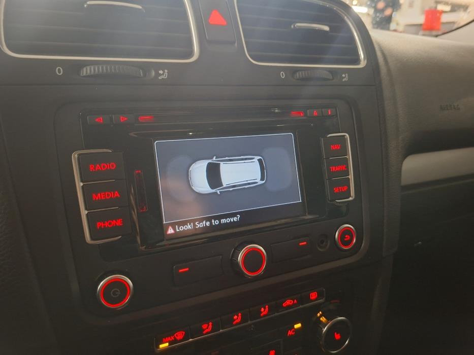 VOLKSWAGEN Golf 2010