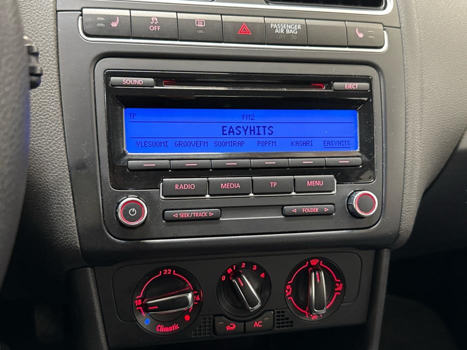 VOLKSWAGEN Polo 2010