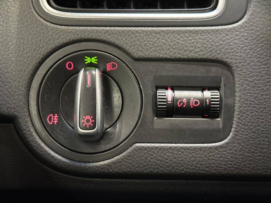 VOLKSWAGEN Polo 2010