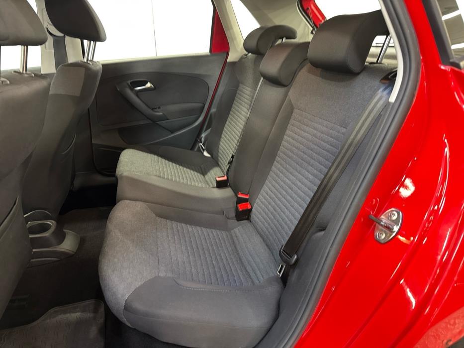 VOLKSWAGEN Polo 2010