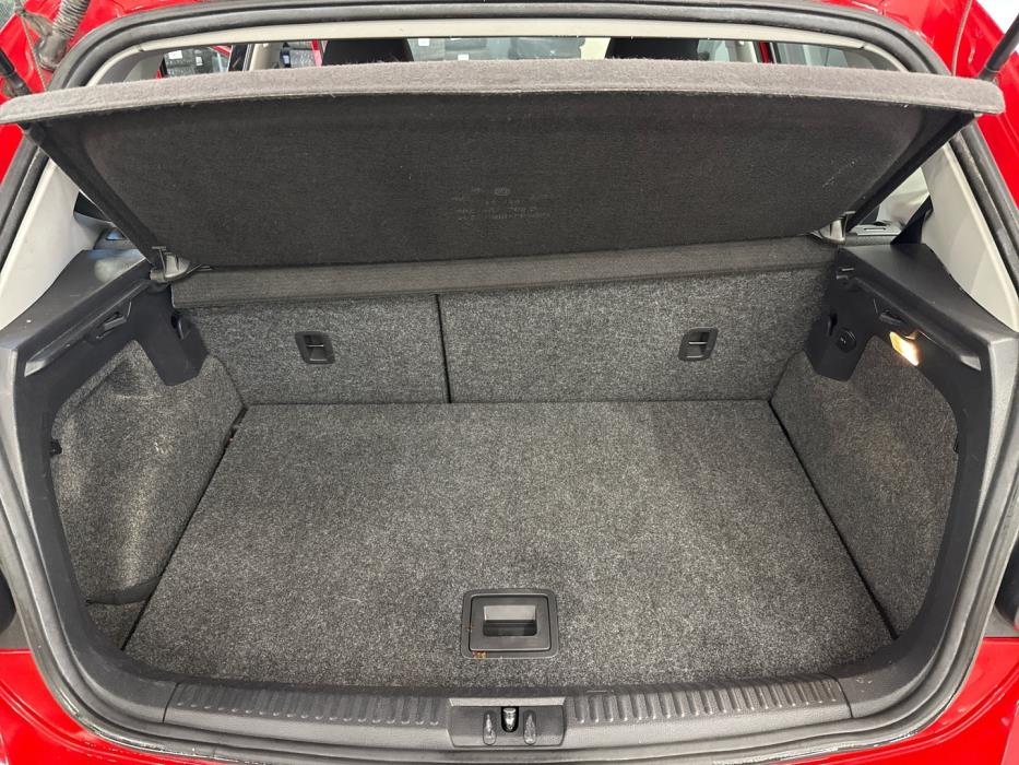 VOLKSWAGEN Polo 2010